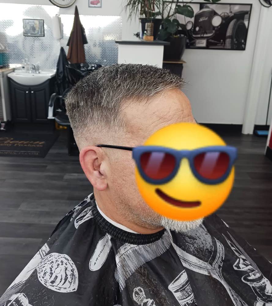 Lineup hairline detail